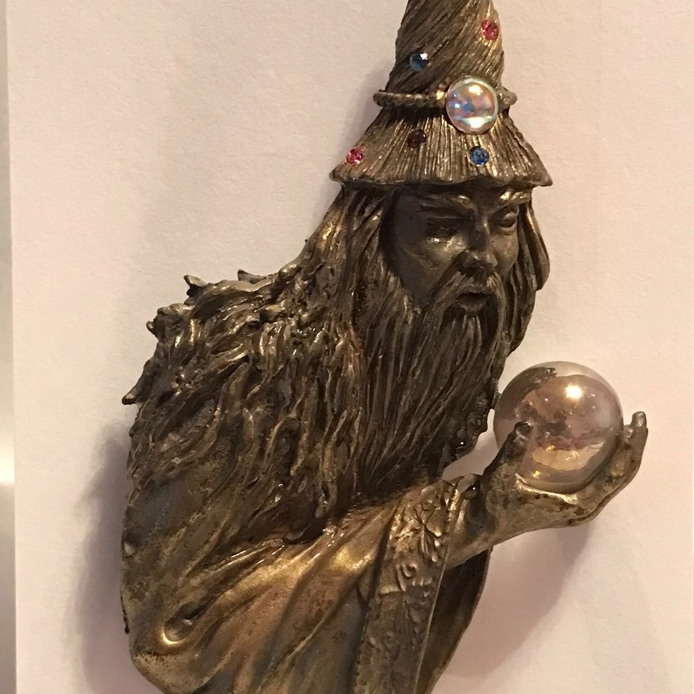 Vintage JJ Jonelle wizard with crystal ball, gold tone pewter